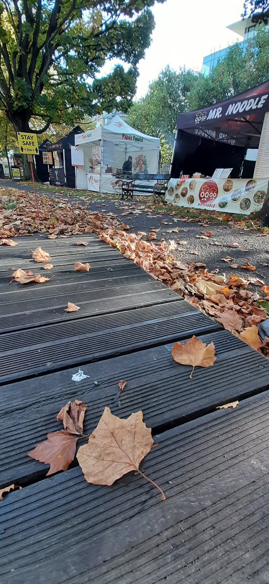 LunchtimeMarket's tweet photo. #lunchtimemarkets #Mespil #urbanstreetfood Serving freshly cooked food till 2pm today. Visit https://t.co/mhqxVSHl4l for Click n Collect. Please ensure social distancing 2mts and wear your mask. Thank you https://t.co/rzvpcfnH4n