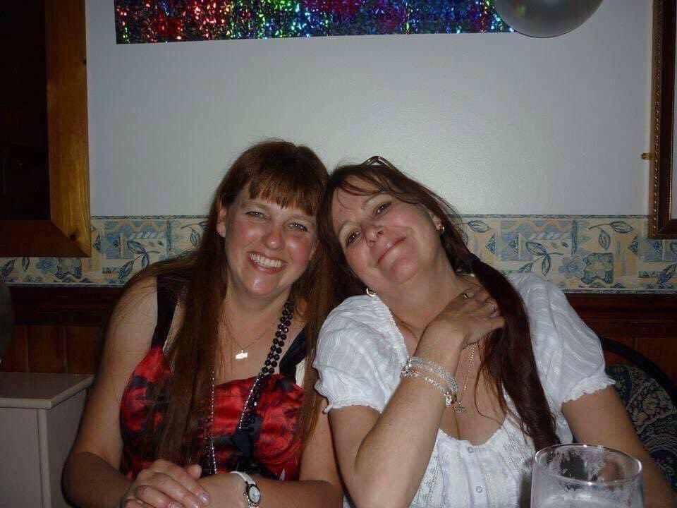 XnatashathomasX's tweet photo. I dread this day every year, saying goodbye to you 8 years ago today was the hardest day of my life, but I know your up there with the stars looking down on all of us, we miss you all so much auntie caca, love you loads 🥰💕 https://t.co/B65jSi2uh9