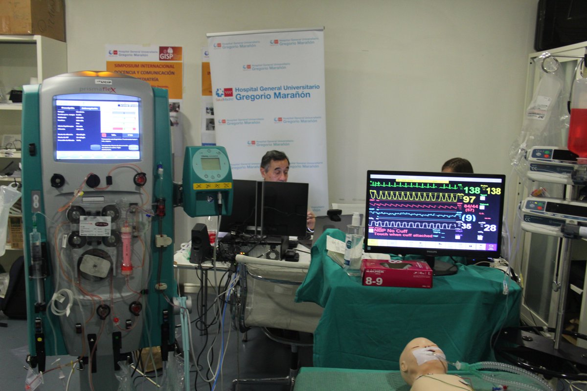 General video image of the scenario was acquired using a webcam connected by USB to the emitter PC.