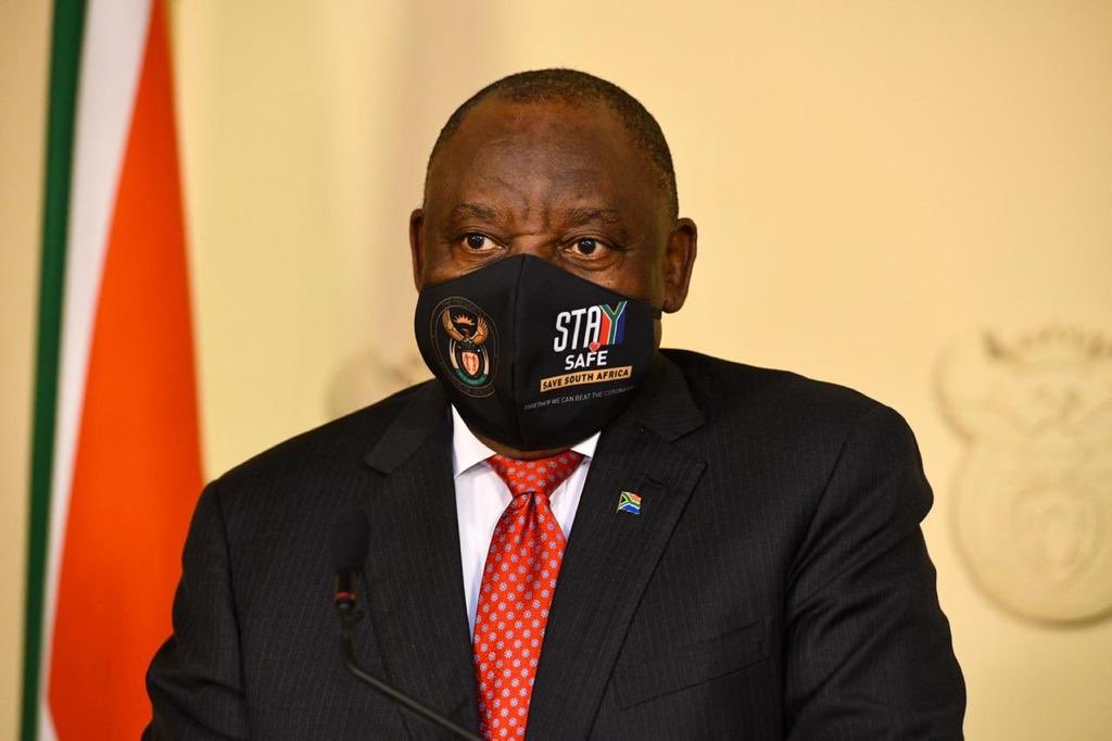 #COVID19 | President <a href="/CyrilRamaphosa/">Cyril Ramaphosa 🇿🇦</a> will address the nation at 20h00 today on South Africa’s response to the coronavirus pandemic. The address follows a special sitting of Cabinet that considered recommendations of the National Coronavirus Command Council meeting. 
#StaySafe