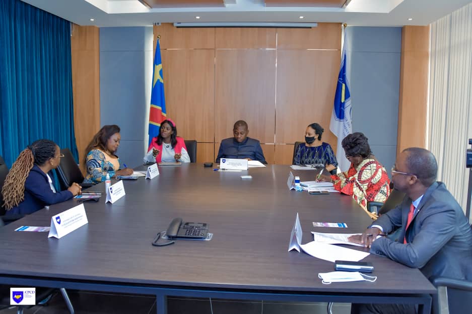 CpcdCd's tweet photo. En prévision de la célébration de la journée internationale de la sage-femme et l'infirmière le 4 décembre prochain, le @CpcdCd a reçu ce mercredi 02 decembre en son siège à Kinshasa, l'Association   PBM Health. @NyenyeziSolange @GuyLoando_ @serge_nkonde  @Bernardkayumba9 https://t.co/0yATmobp8r