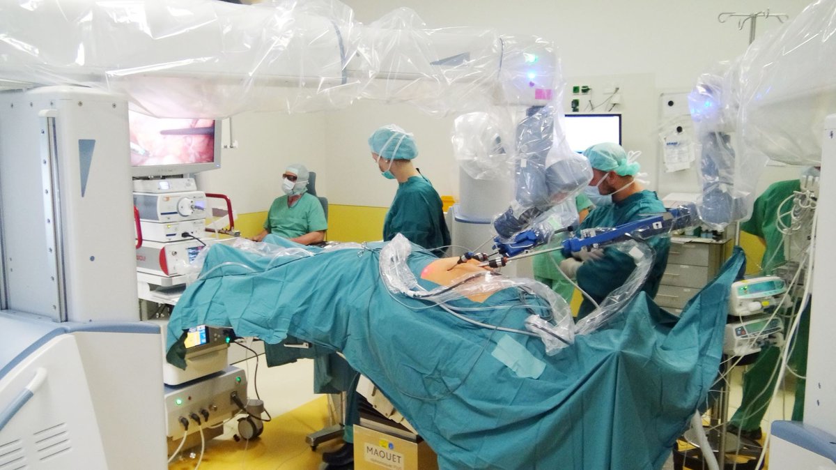 EuropHospital's tweet photo. When considering the use of a #roboticsystem, “you have to start slowly. Before you tackle large surgeries you need to gather experience and go through a learning curve," Hans-Jürgen Winkelmann recommends. #Senhance #TransEnterix #futureofsurgery https://t.co/tuVPrwnjQ8 https://t.co/vASaKV4QBr