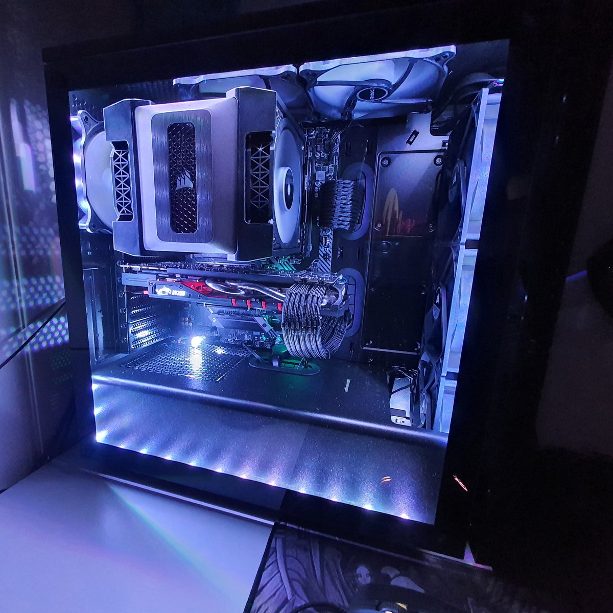 Azrode98's tweet image. #corsair #topachat #amdryzen #msifrance