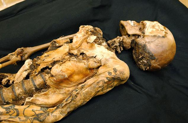The remains were found in 1993 by Natalia Polosmak in a subterranean burial chamber in Republic of Altai, Russia.Buried around her were six horses, saddled and bridled. Some believe that she was a healer and died at the age of 25.