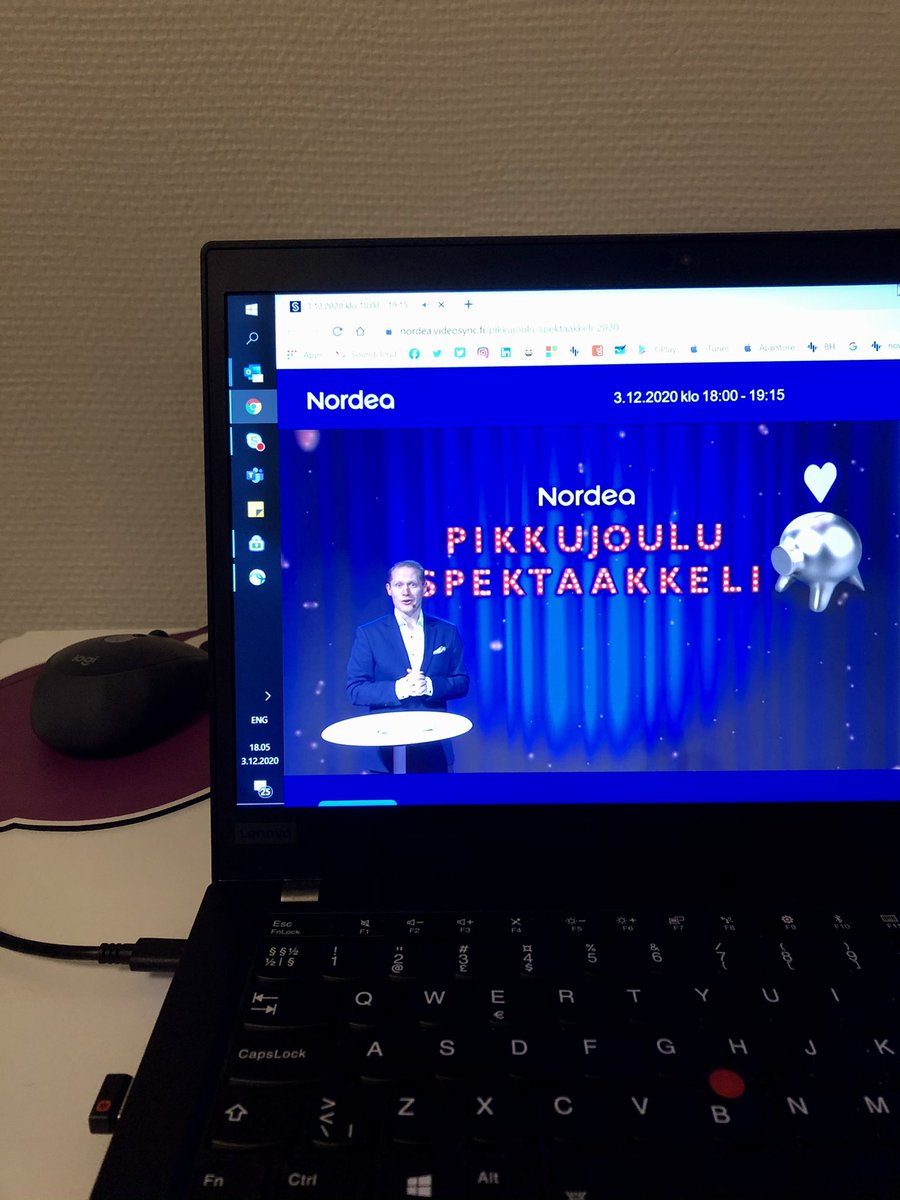 Nyt se alkaa! Poikkeusajat vaatii poikkeustoimet. Onnistuuhan ne pikkujoulut kollegoiden kans vaik virtuaalisena. Santa approves 🎅🏼👌🏻 Hyvvää pikkujoulu aikaa kaikile! 🎄#merrynordea #pikkujouluspektaakkeli