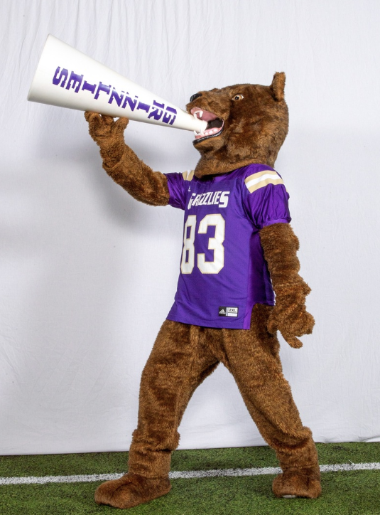 Someone is excited for the spring!!

📸 bit.ly/36zhZ9V

#buconation | <a href="/BUCOCheer/">BUCO Cheer</a> | <a href="/GrizzwoldBCC/">Grizzwold Grizzly</a>