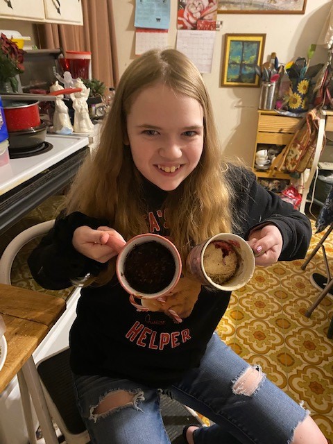 MWCSDTweets's tweet image. Sienna, a 7th grader is participating in the Rochester's Creativity Cooks program @CreativityShell. Sienna cooked a blueberry muffin mug and a chocolate mug. She liked the blueberry one the best. Great job Sienna! creativityshellroc.org/news/creativit…