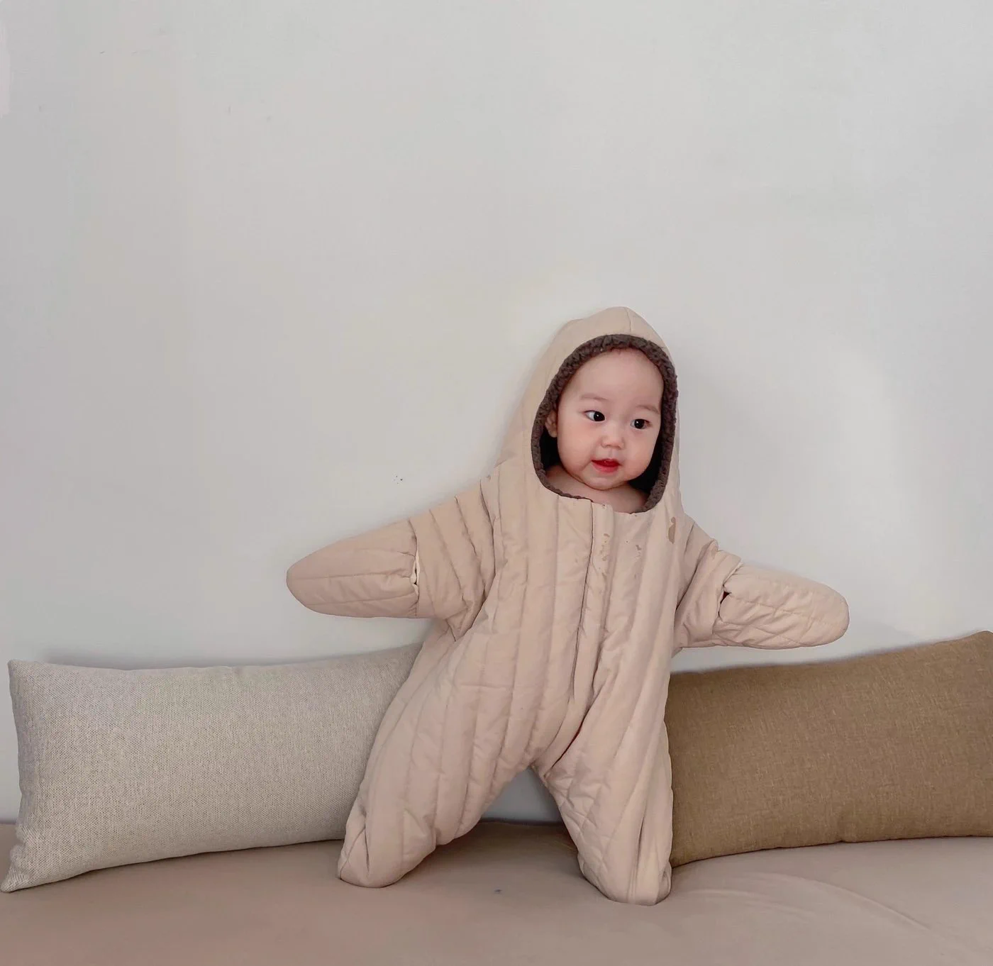 星形ロンパース！？インスタの広告に登場した可愛いお洋服がこちら！！