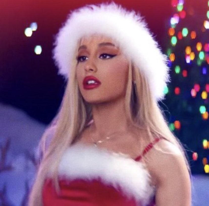 ariana grande and mariah carey as each other. a thread: