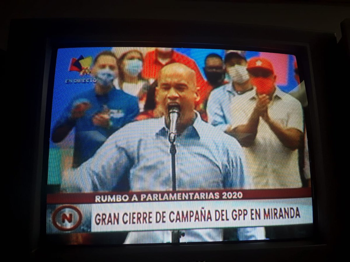 Ahora #3Dic se encadenan medios televisivos del Estado (@VTVcanal8,  @ViveTVOficial1, @tvesaldia, @antvvenezuela) en cierre de campaña con candidatos a diputados del @PartidoPSUV en Miranda, liderado por el gobernador @HectoRodriguez. Esto es ventajismo  y uso de recursos del Edo