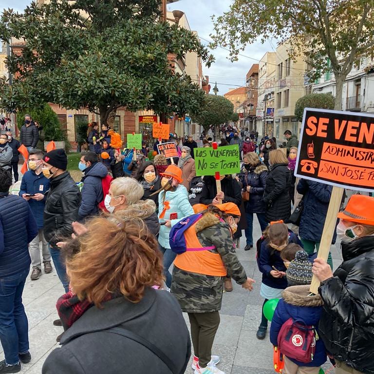 BeatrizFsie's tweet photo. 📢 📢 Hoy Getafe dice alto y claro:
🗣️ NO es Nuestra Ley 🎗️
🗣️ NO es el momento.🎗️
🗣️ NO son las formas🎗️
@fsiemadrid 🍀
#GetafeEsCONCERTADA #GetafeEsESPECIAL #ConcertadaNoSeToca
#SomosFSIE
#FSIEesConcertada #FSIEMadridAtuLado #LOMLOE #Especial #Concertada #Educación https://t.co/Qa0e7dknVD