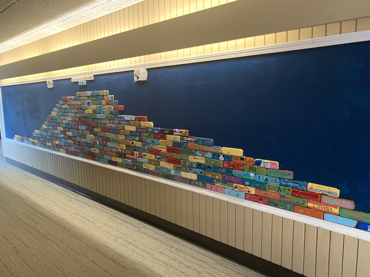 TDuver's tweet photo. Our #kindschoolchallenge wall grows @ACSRochester with the 6th grade. 4 years and going strong with our #kindschoolschallenge #Makingcaringcommon @hgse @KINDSnacks https://t.co/xBYiXMUNvo