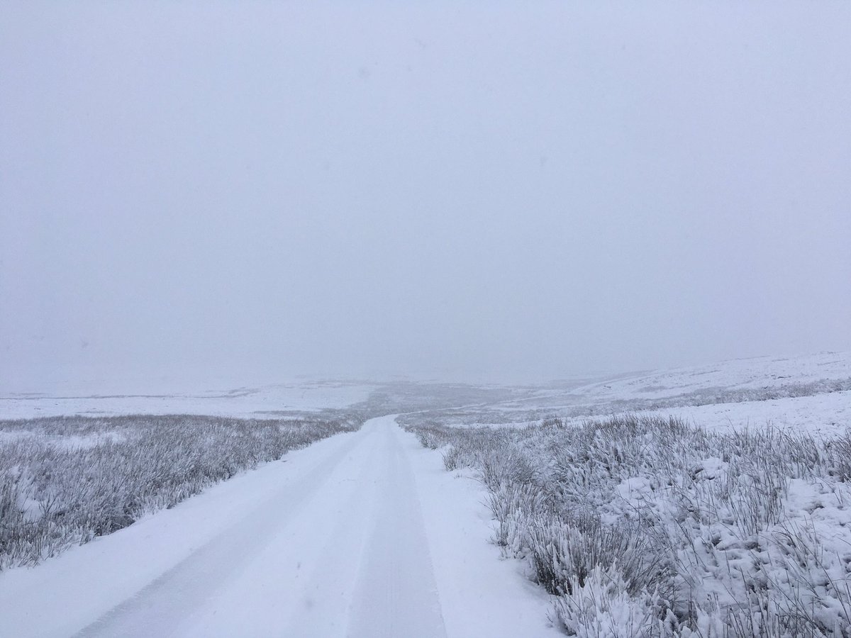 PaulKingstonITV's tweet photo. Wintry goodness out in the Yorkshire Dales this morning. #snow #uksnow https://t.co/DAurIPUuAO