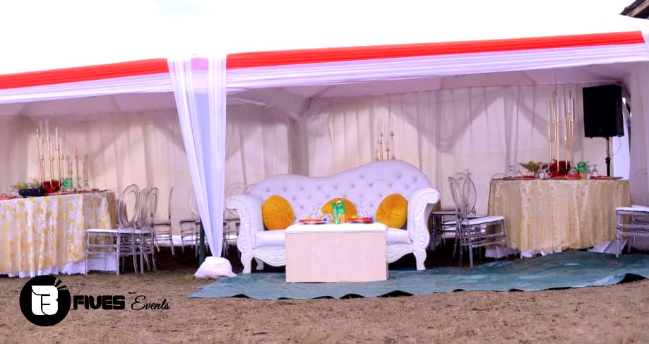 BfivesEvents's tweet photo. About Joan's introduction continued 
#WeRedfineDecor #WeRedfineEvents
#Gazebo
#mikolo
#Ugandantradionalweddings
#Kwanjula 

/3 https://t.co/0g9HNRYGkr