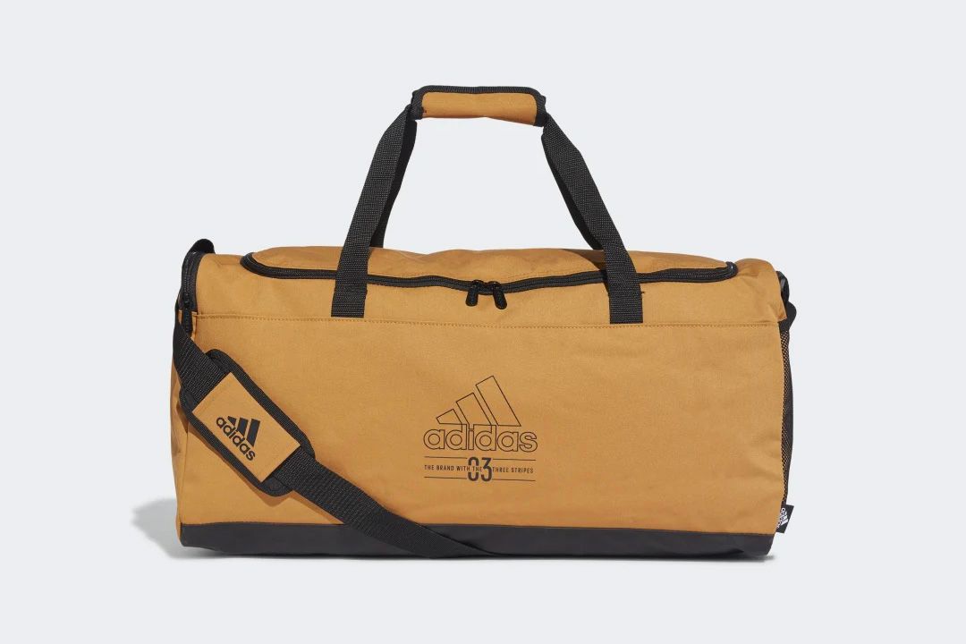 thesolestuff's tweet photo. ✨ The adidas Brilliant Basics Bag Collection is Ready for Anything ✨

Backpack > https://t.co/2jPyZtScSS
Duffel > https://t.co/ysybSAJT2j
Organiser > https://t.co/7gTDOSixNp https://t.co/2aGlLzKdgV
