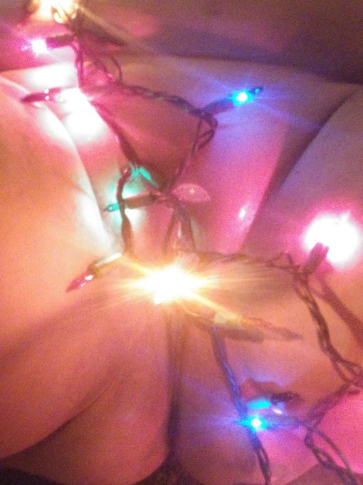Oh my gosh it's that time of year I love🌹🌹🌹❤❤❤❤  https://t.co/Z1aUw73RMH  Come see me at my onlyfans<a href="/tag/onlyfans"class="tags"><span>#onlyfans</span></a>
