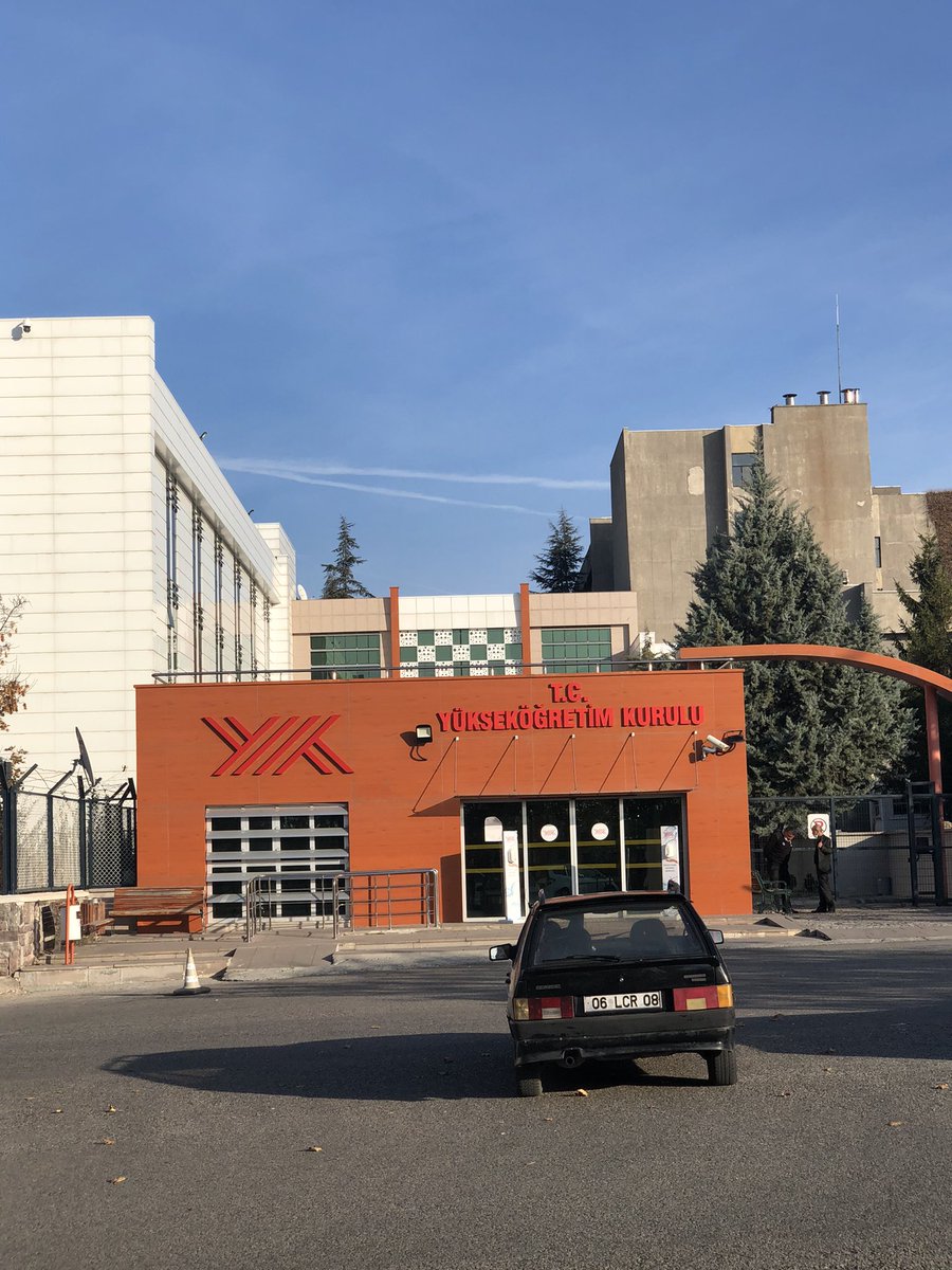 Baktim diplomayi vereceginiz yok ben de gelip kendim aliyim dedim <a href="/YuksekogretimK/">Yükseköğretim Kurulu</a>