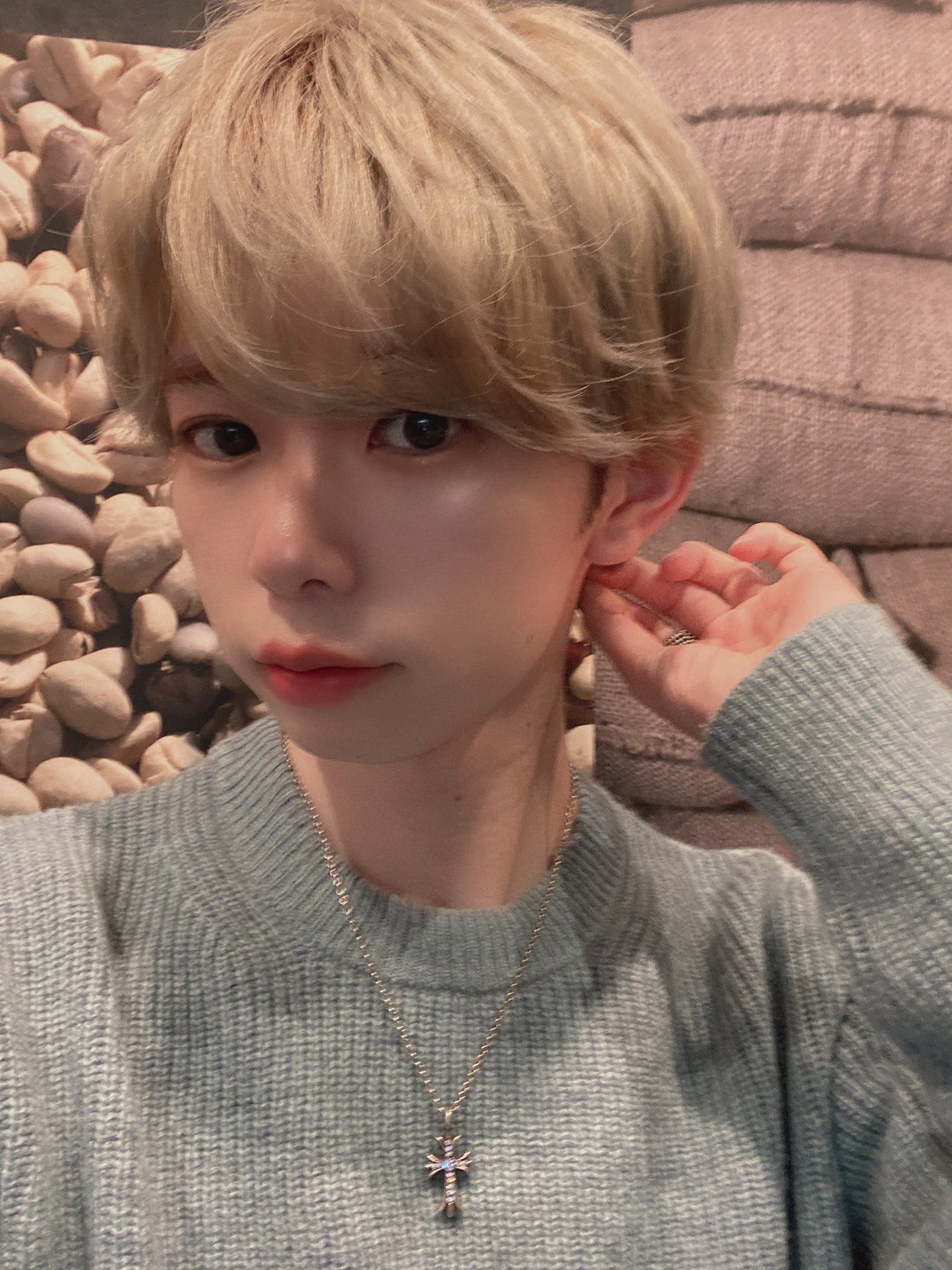 東条歩 髪型変えると気分も変わるから毎日新鮮な気持ちになるよね 女性のヘアアレンジってあんまりわからないんだけど男だったらわかってくれるはず W ちなみに髪切る前の画像でこれ言ってます Www T Co 0kmfig7hok Twitter