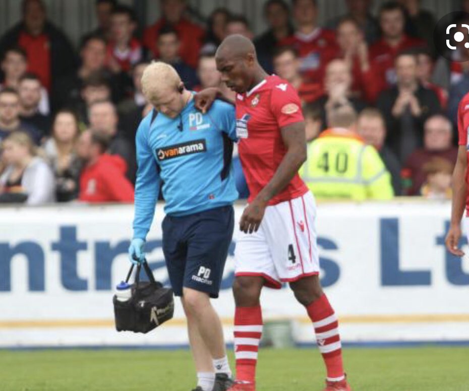 Coming into the Solihull game everything felt off, I knew something wasn’t right but I couldn’t put my finger on it. It was a weird feeling. After jumping and landing on 1 leg 10948484 times.. this was my last