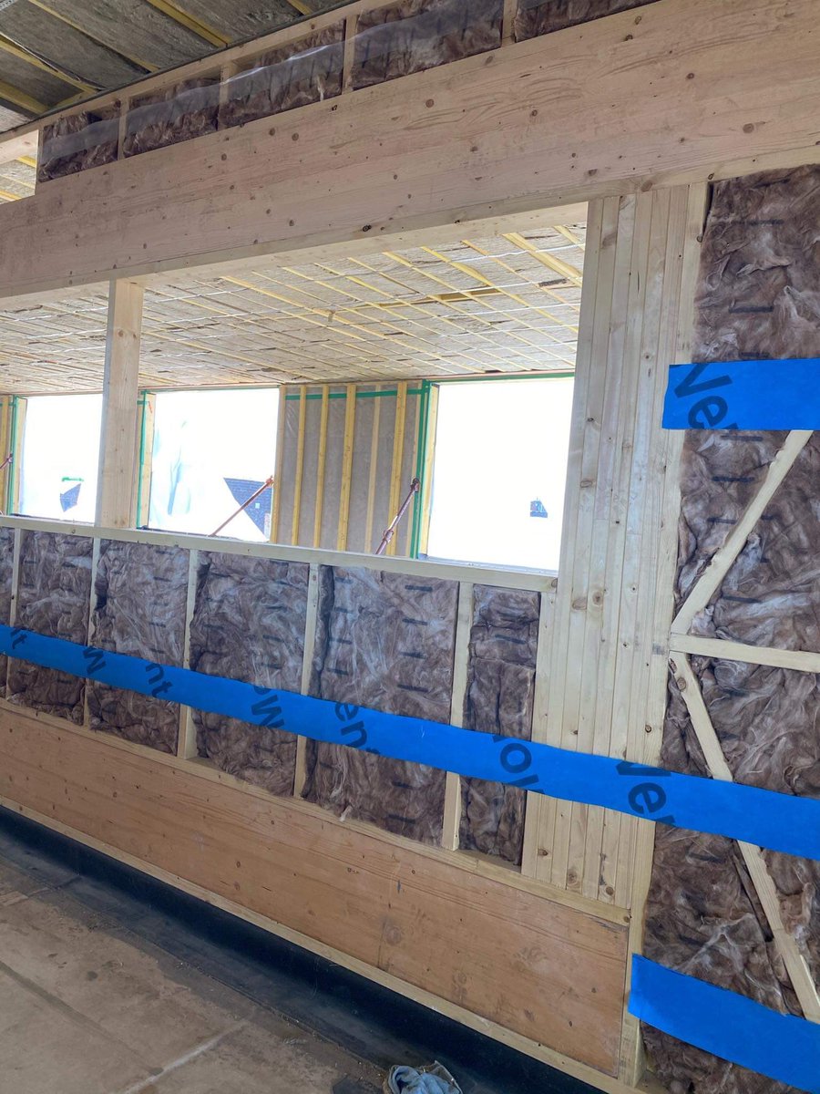 SGR_UNIK's tweet photo. Onze GO! BS De Groene Parel in #SintPietersLeeuw breidt uit! Er wordt een verdieping op het gebouw voorzien voor 6 bijkomende klassen. En het gaat vooruit! #GObouwt #GO_onderwijs https://t.co/Mwb0rBLxfi