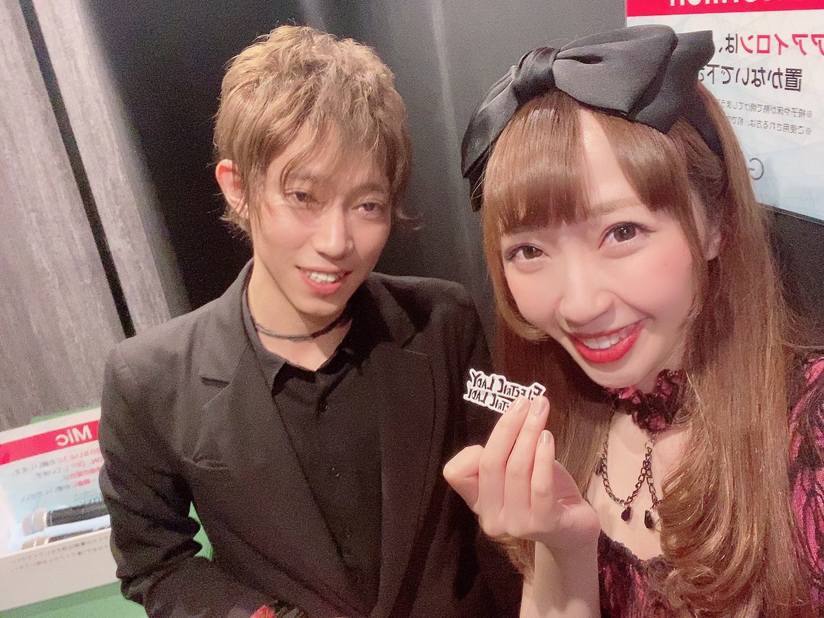 kaori_himeno's tweet image. 本日ご一緒した #ELECTRICLADY のじょうさんと😊

告知画像が女の子のイラストだったので勝手に女の子だと思ってたらイケてるメンズさんでした😂✨

ミッキーさんとの掛け合いが面白かった🤣ww

またご一緒出来ますように😌🍀
今後とも宜しくお願い致します🤲✨✨

写メはかっこいいステッカーと共に🔥