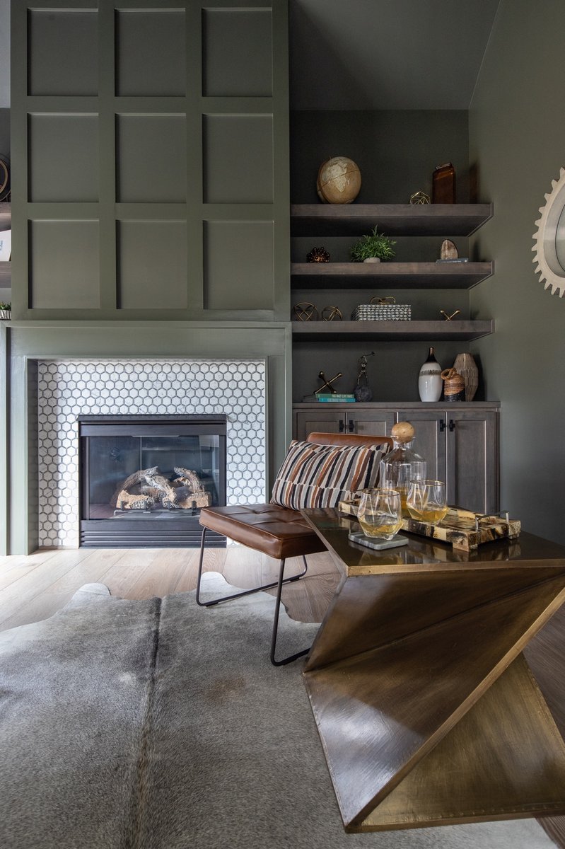 An office we all need...
⠀⠀
Design: @coomerandco 
Photography: <a href="/kristen/">Kristen Hilderman</a>.mayfield 
#coomerandco #bghomefurnishings
#mercana #dovetailfurniture #creativewood #justtileit #coomerandco #ipreview via @preview.app