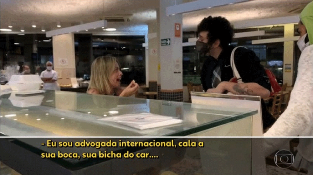 A Justiça aceitou nesta semana a denúncia do Ministério Público (MP) e tornou ré a mulher que aparece em vídeos nas redes sociais ofendendo e agredindo funcionários e clientes de uma padaria na Zona Oeste de São Paulo, no dia 20 de novembro.
#SP #SPNoticias https://t.co/STidMLAsMn