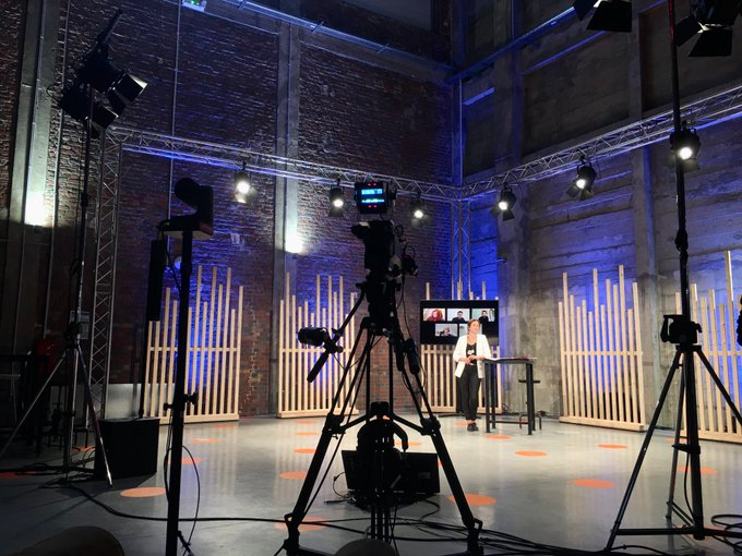 tlonguemart's tweet photo. Rendez-vous à 18h aux Force Awards 🏆 dans le cadre de la clôture des RRI 🚀 pour parler de la #5G
#InnovHDF #hello5G
Il est encore temps de vous inscrire ici ⬇️
https://t.co/54D0YY0pSF https://t.co/NnXCu7ERgs