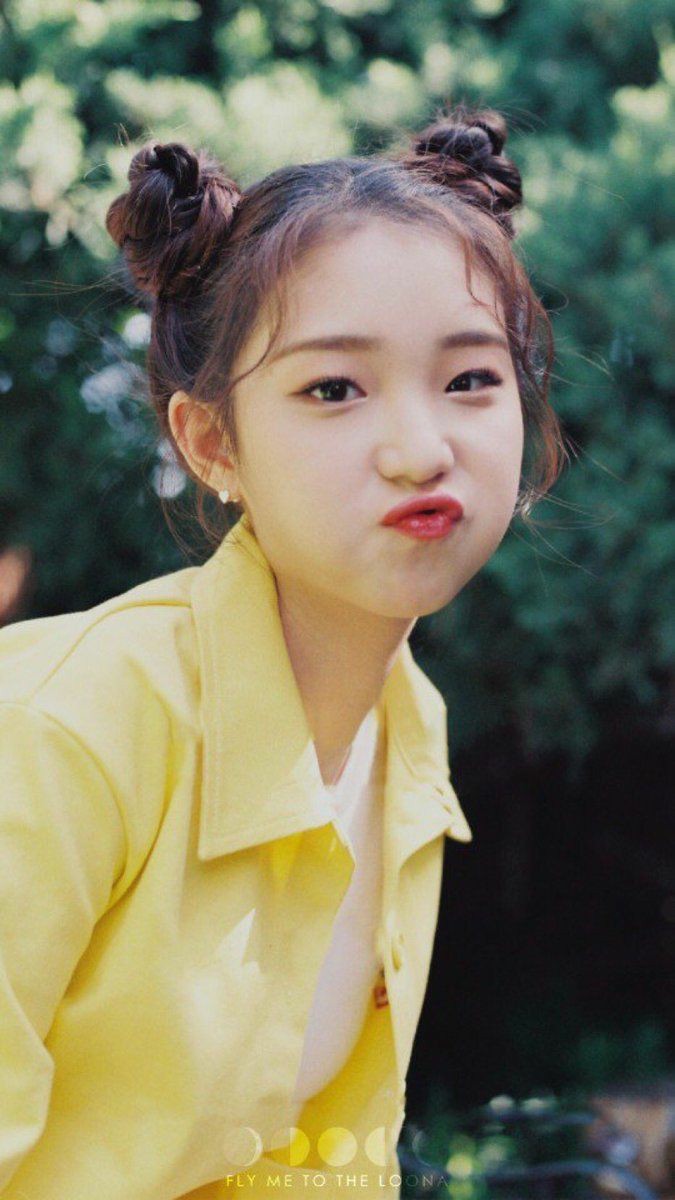 5. Xiangling as YeojinA bright personality who likes to eat and adventure? Yeojin and Xiangling are twins me thinks.
