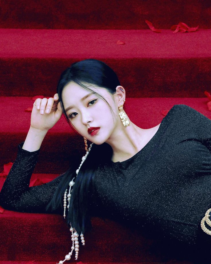12. Keqing as Olivia HyeOlivia Hye described as an individualist. She choose her own way to live. She is so strong. Lack respect to her origin place, Eden. Same as Keqing, choose to live her own way instead than always relying in god's power.