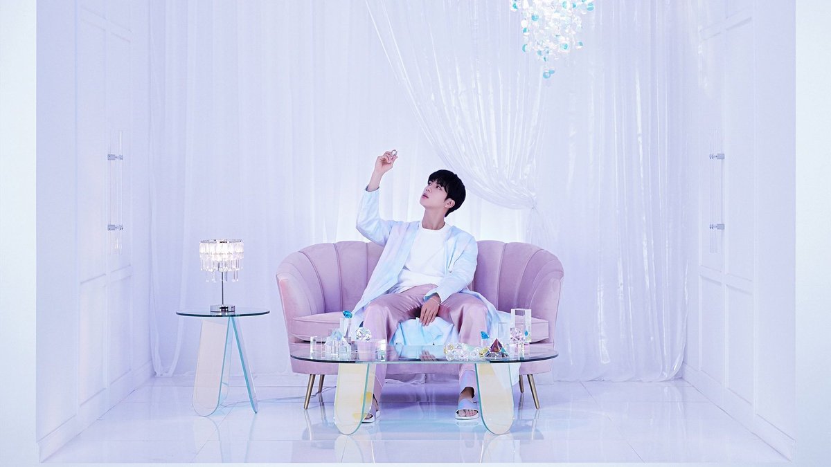 BandwagonAsia's tweet photo. #BTS’ #JIN celebrates birthday with surprise solo song, ‘Abyss’ – listen https://t.co/AECwDCIjiD  #Abyss #JINDAY https://t.co/kZjjek6Ak2