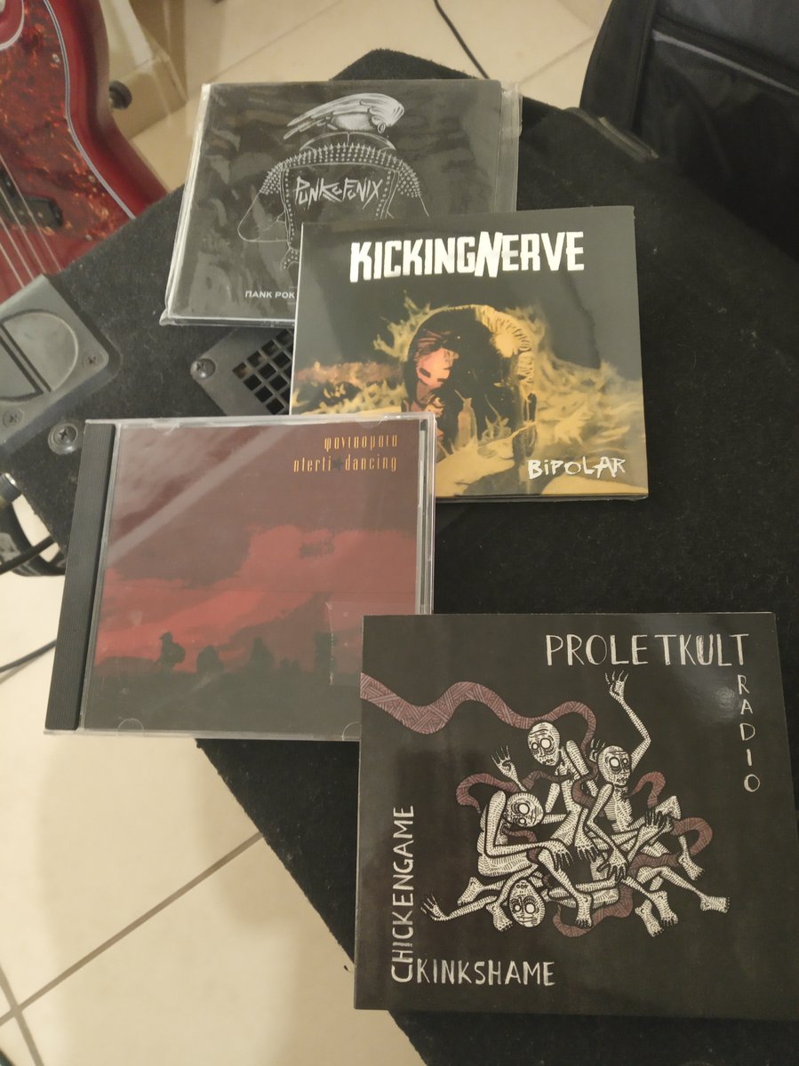 UuaCrew's tweet photo. #UndergroundUnion #Bundles vol. 2
☠️Proletkult Radio - Chickengame, Kinkshame (LP, 2018)
☠️Kicking Nerve - Bipolar (LP, 2017)
☠️Ντέρτι Dancing - Φαντάσματα (LP, 2018)
☠️Punkofonix - Πανκ Ροκ, Φτώχεια και Φιλότιμο (LP, 2018)
#Punk #PunkRock #RocknRoll #FolkPunk #DIY #SupportDIY https://t.co/2lcHVlhNB9