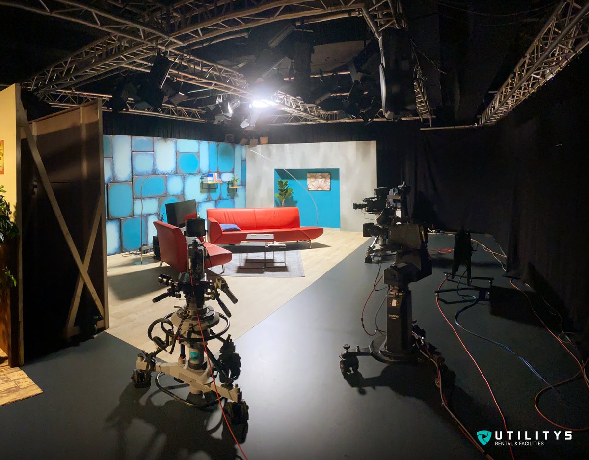Webinar, pubquiz of een ander online event organiseren?
 
In Heerenveen beschikken wij over een studio van 180 m2 met ruimte voor meerdere decors en met professionele, bemande en remote camera’s.
 
Benieuwd naar de mogelijkheden? utilitys.nl/contact
 
#onlineevent #tvstudio