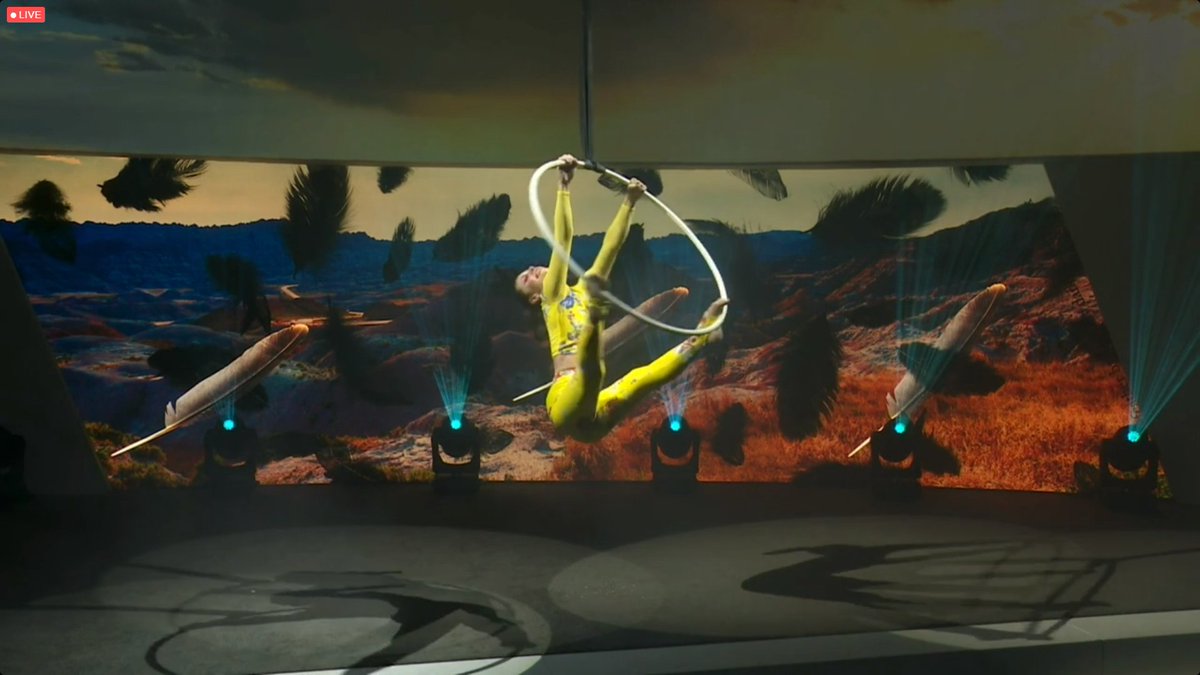 bbBlanc_Events's tweet image. Variety is the spice of life. We are thrilled to have partnered with some of the best for the 2020 #MPITOHolidayGala Variety Show. ICYMI here are some highlights from the evenings' events. 

#MPITO #bbBlanc #CreatingEventMagic #virtualevent #Events #Virtual #eventprofs #Gala