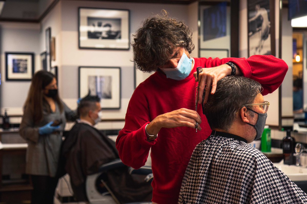 💈We are OPEN with extended hours all the way to Christmas 🎄 
Book in for your Festive cut now. 

#sharpsbarbers #sharpsteam #barber #barbershop #menshair #haircut #barberlife #mensgrooming #grooming  #barbershopconnect #barberhub #barbergame #barberworld #maintenancematters