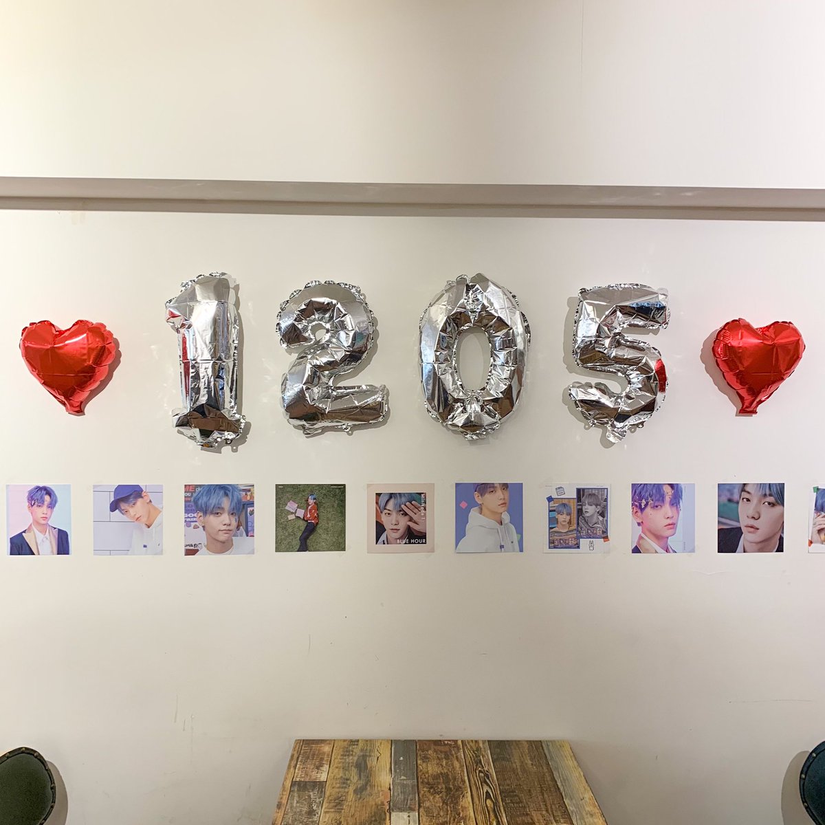 2000_12_05's tweet photo. #모아들은_언제나_수빈이랑
#수빈이와_함께하는_12월의_봄

카페에 들어가자마자 헉 소리 나게 예쁜 수빈이가 사방에 있어서 행복했어요 TxT... 제가 느꼈던 감동을 사진으로 다 담아내진 못했지만 쿠키도 너무너무 귀여웠고 어제자 후기 보고 갖고 싶었던 미니배너까지 득템 ✧٩(•́⌄•́๑)و ✧ https://t.co/dGHUM25vri