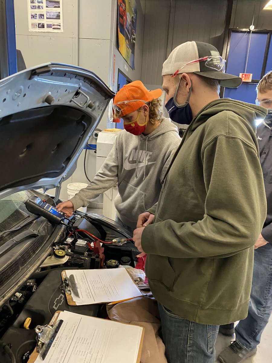 Susie Suits (@ctcdirector) on Twitter photo All in a days work at CTC the students and staff are keepin’ it real!  #cteworks #CTCleads #FortProud All in a days work at CTC the students and staff are keepin’ it real!  #cteworks #CTCleads #FortProud