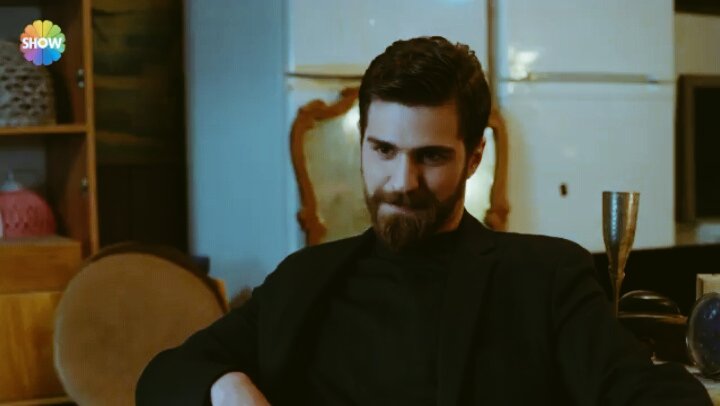 Şövalye &amp; Kötü Adam 💥
Bizim kelimeler bazen bu oyunculuklara yetmiyor..

#AlevAlev #CihangirCeyhan #BerkerGüven