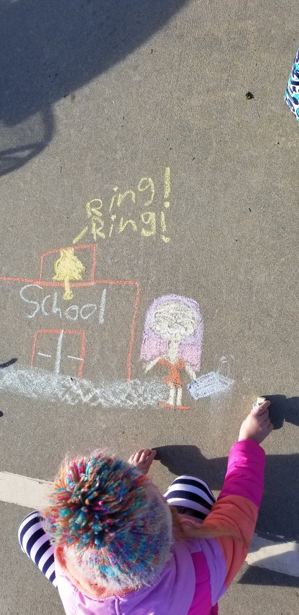 Fun recess with new chalk!
#onerce