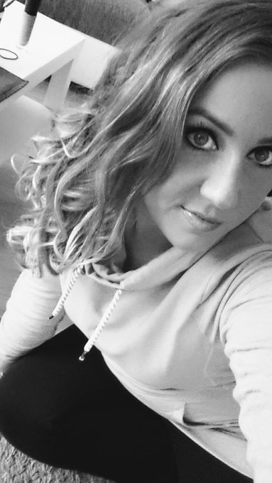 Sch&ouml;nen Tag w&uuml;nsche ich euch <3   https://t.co/mOTREPaRXP  visit my page darling ;)  besuche meine Seite<a href="/tag/camgirl"class="tags"><span>#camgirl</span></a><a href="/tag/dirtytalk"class="tags"><span>#dirtytalk</span></a><a href="/tag/livecam"class="tags"><span>#livecam</span></a><a href="/tag/versaut"class="tags"><span>#versaut</span></a>