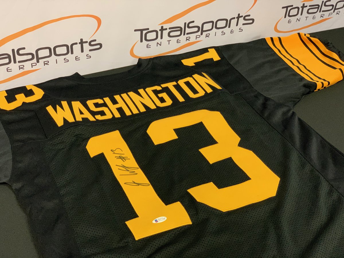 TotalSportsEnt's tweet image. TSE 21 Days of Giveaways: Day #3

Retweet this tweet AND follow us for a chance to win a @JamesWashington autographed jersey!

We'll pick a winner tomorrow!

Good luck!