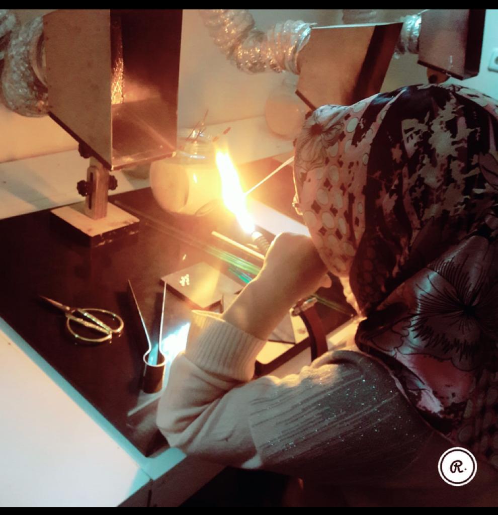 25 yıldır <a href="/gap_idaresi/">GAP İdaresi</a> çatısı altında kadınların güçlenmesi ve fırsat eşitliğinin sağlanması için faaliyet gösteren Çok Amaçlı Toplum Merkezleri kadına yönelik şiddete karşı güçlenme hikayelerini fotoğraflarla anlattı.
📸#9il48kadın sergimize davetlisiniz: 9il48kadin.org