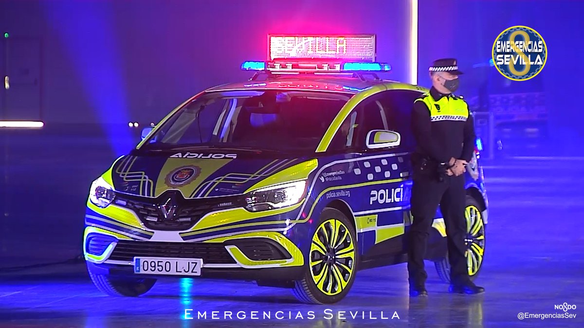 EmergenciasSev's tweet photo. Muy pronto estos vehículos estarán en servicio en las calles de #Sevilla. Son los nuevos patrulleros de la Policía Local de Sevilla que hoy hemos presentado en @fibesevilla 
Al nuevo diseño se suman materiales de alta visibilidad que aportan mayor seguridad
#Gobernación #AytoSE https://t.co/z8NLddrpUy