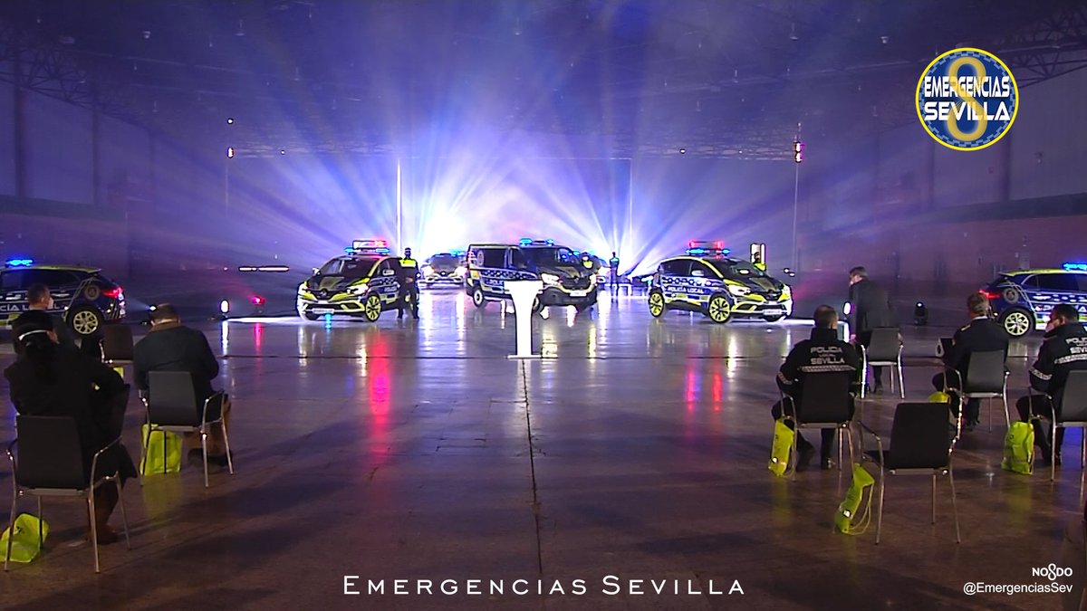 EmergenciasSev's tweet photo. Muy pronto estos vehículos estarán en servicio en las calles de #Sevilla. Son los nuevos patrulleros de la Policía Local de Sevilla que hoy hemos presentado en @fibesevilla 
Al nuevo diseño se suman materiales de alta visibilidad que aportan mayor seguridad
#Gobernación #AytoSE https://t.co/z8NLddrpUy