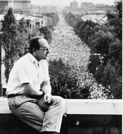 Vazgen Manukyan. A sensible interim PM choice for Armenia's opposition. A wise, anti-populist, victorious former PM and DM. Can be a unifying figure, largely not tainted by corruption allegations.Follow the level of zeal and hate by Nikol cult members to gauge his potential.