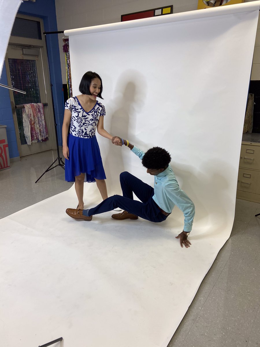 We want to congratulate our senior superlatives again!! Can’t wait for everybody to see your pictures! 🎉 <a href="/LHSintheNews/">LaVergne High School</a> <a href="/mrsrob_artslhs/">Stephanie Roberts</a>