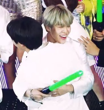 Everyone need jin to their min : a beautiful thread 