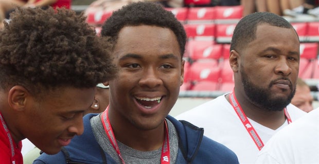 Senior film breakdown: Darryl Peterson
The four-star prospect has the makings of another stud OLB for the #Badgers.
https://t.co/hgk85Z9kiR (VIP) https://t.co/QD2CvnTtHb