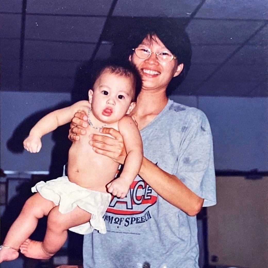 gulf as a baby, but as you scroll down you watch him grow up,; a threadHappy Birthday  @gulfkanawut! ♡  #gulfkanawut