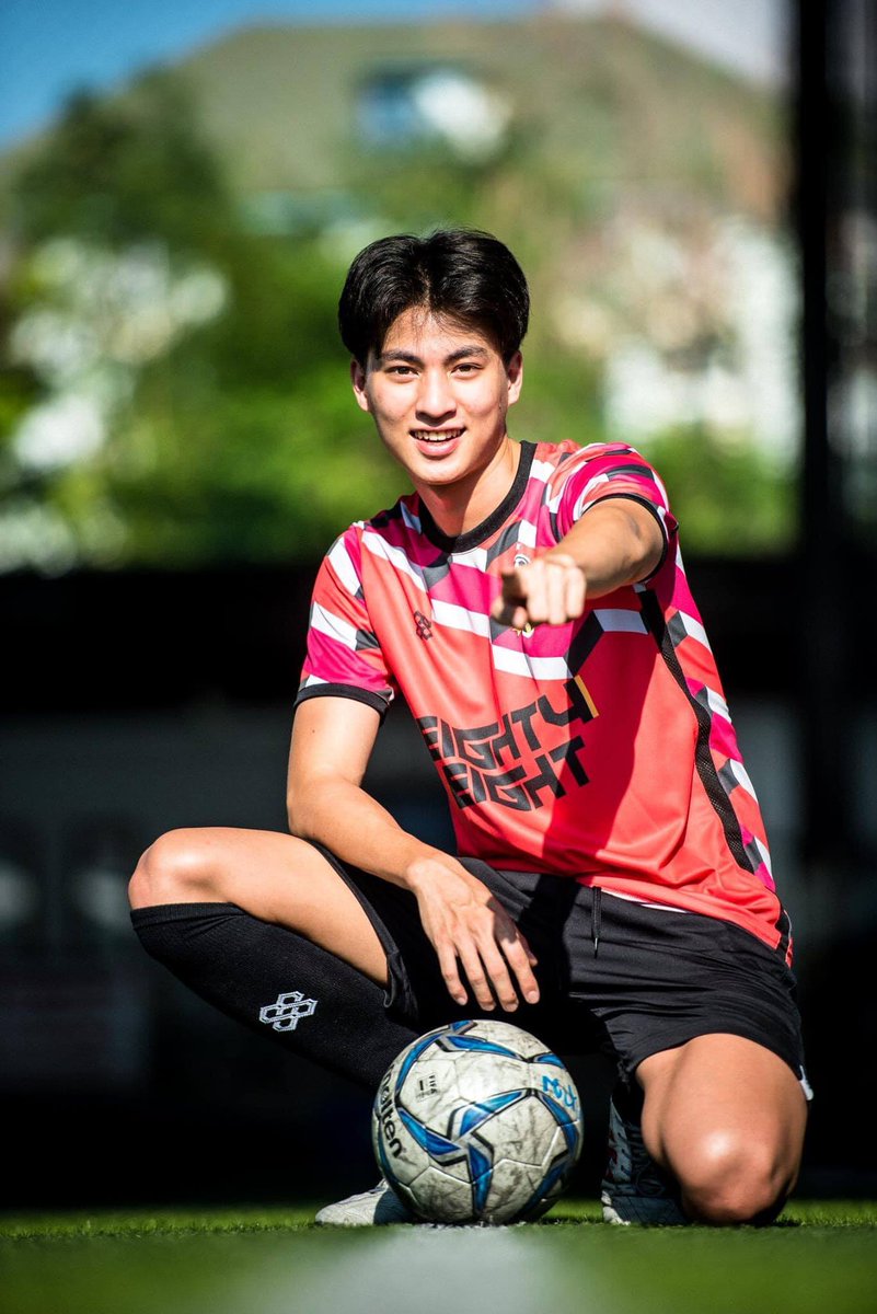 gulf as a baby, but as you scroll down you watch him grow up,; a threadHappy Birthday  @gulfkanawut! ♡  #gulfkanawut